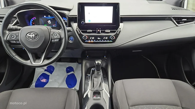 Toyota Corolla E210 13