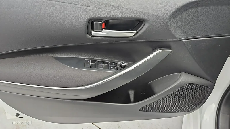 Toyota Corolla E210 10