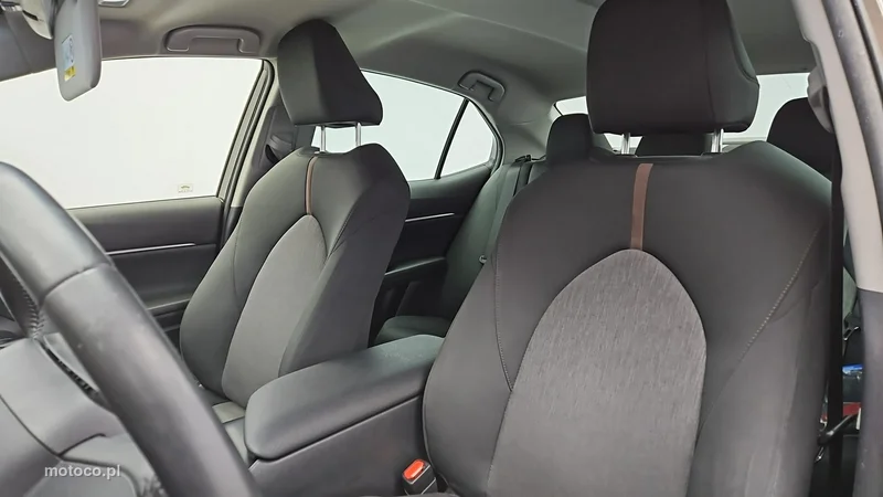 Toyota Camry XV70 11