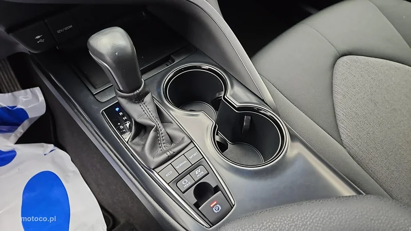 Toyota Camry XV70 18