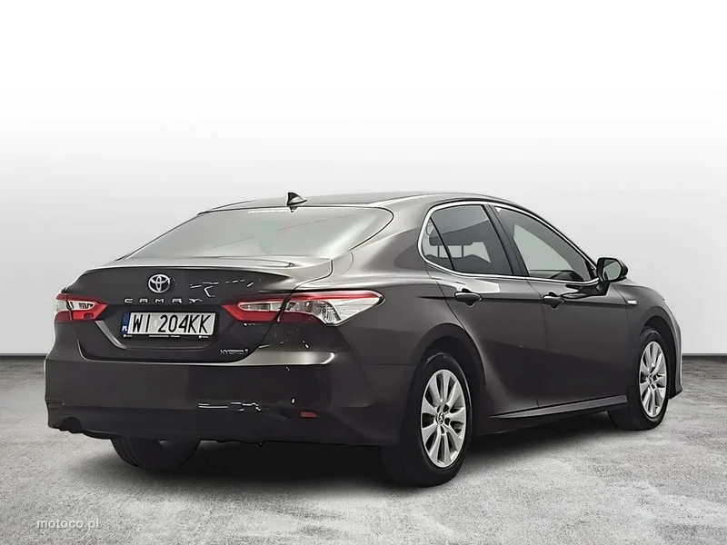 Toyota Camry XV70 5