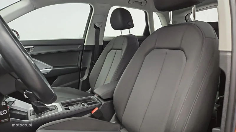 Audi Q3 F3 11