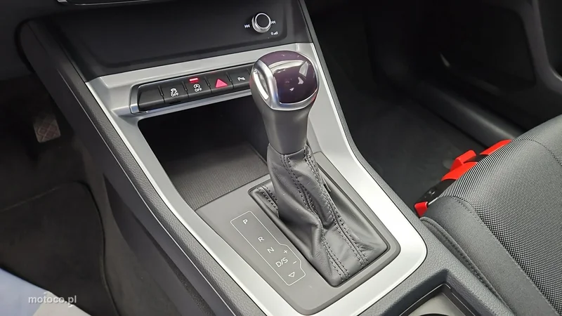 Audi Q3 F3 18