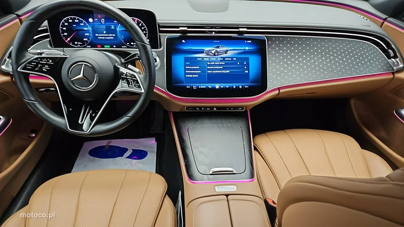 Mercedes-Benz Klasa E W214 E 300 13