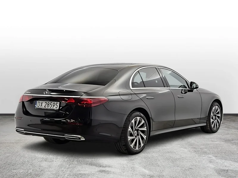 Mercedes-Benz Klasa E W214 E 300 5