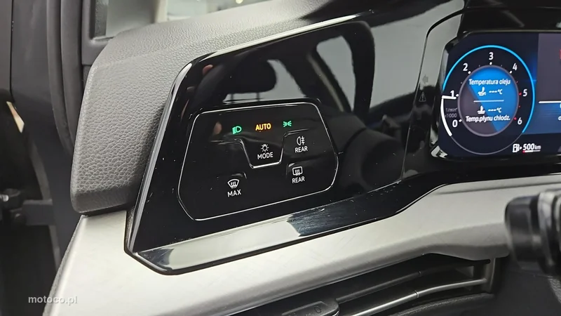 Volkswagen Golf VIII 17