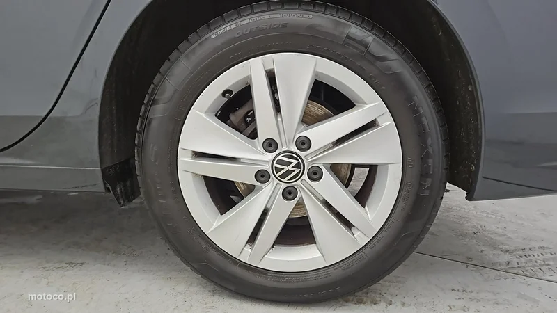 Volkswagen Golf VIII 23