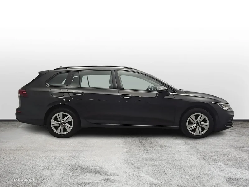 Volkswagen Golf VIII 6