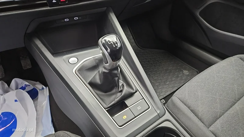 Volkswagen Golf VIII 18