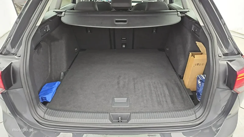 Volkswagen Golf VIII 23