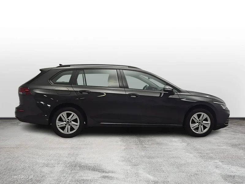 Volkswagen Golf VIII 6