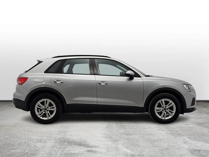 Audi Q3 F3 6