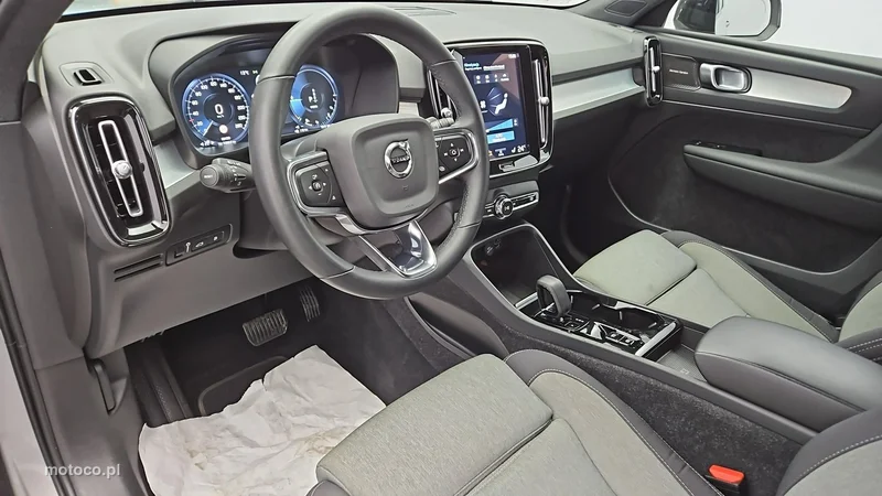 Volvo XC 40 9