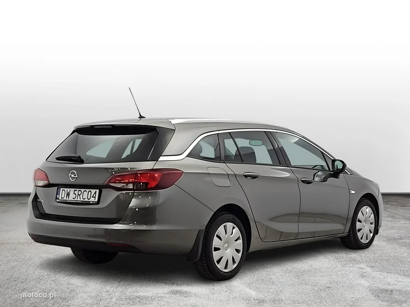 Opel Astra L 5