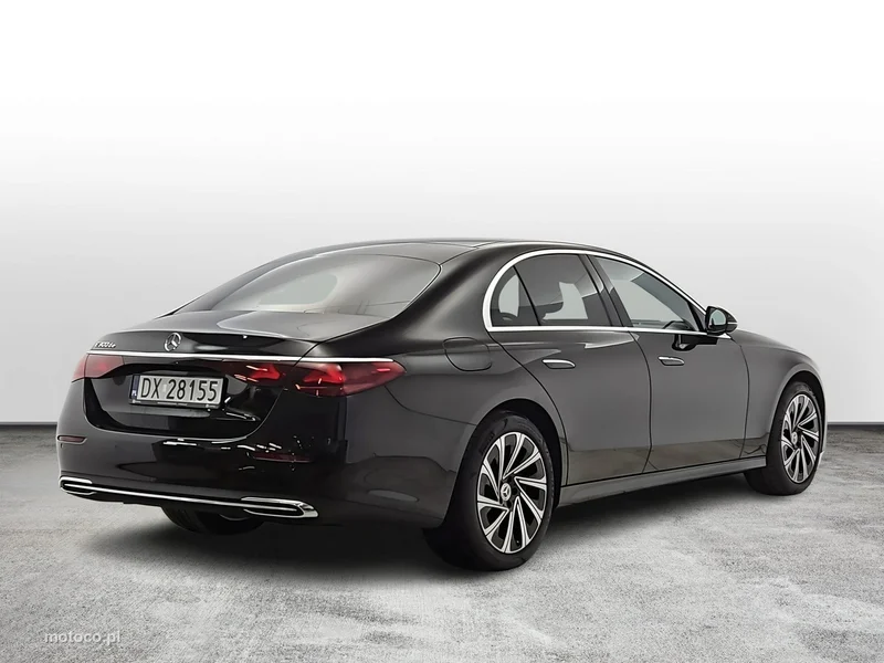 Mercedes-Benz Klasa E W214 E 300 5