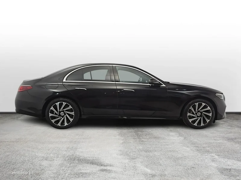 Mercedes-Benz Klasa E W214 E 300 6