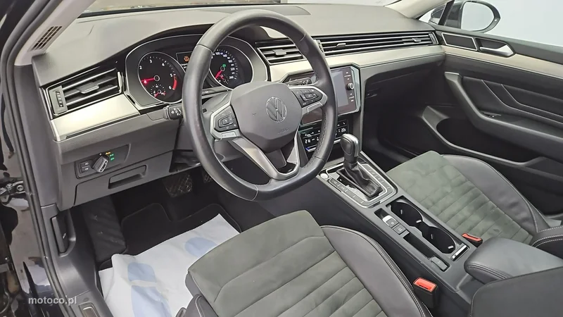 Volkswagen Passat Variant B8 9