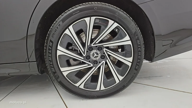 Mercedes-Benz Klasa E W214 E 300 24