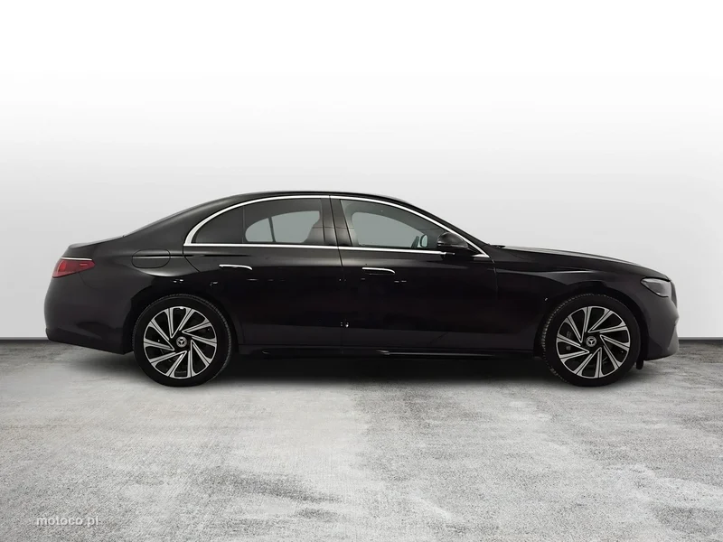 Mercedes-Benz Klasa E W214 E 300 6