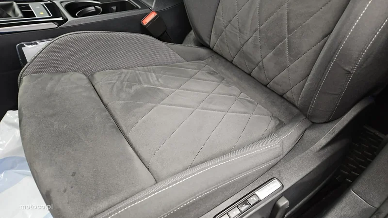 Volkswagen Golf VIII 12