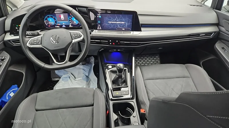 Volkswagen Golf VIII 13