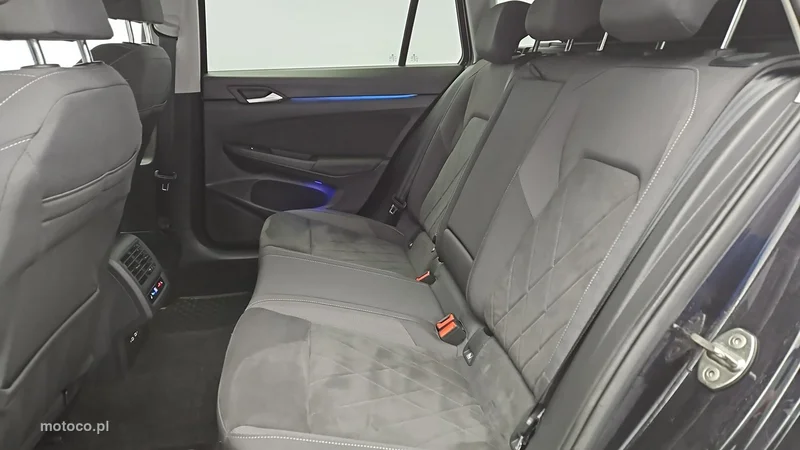 Volkswagen Golf VIII 22