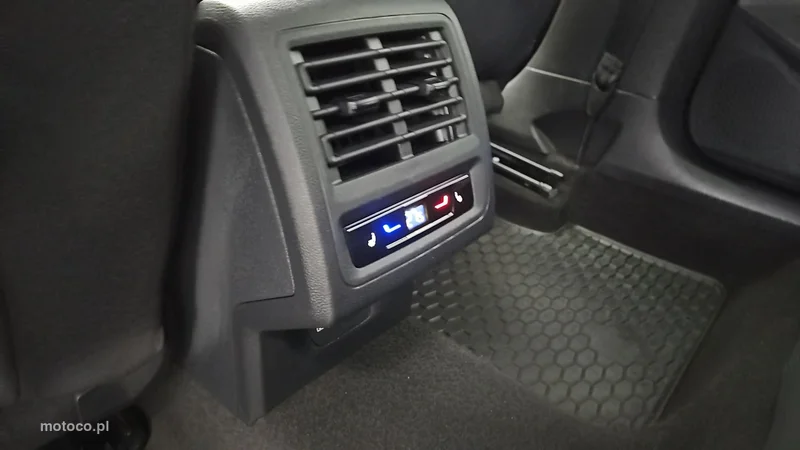 Volkswagen Golf VIII 23
