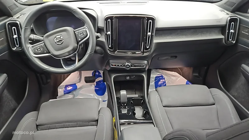 Volvo C40 13