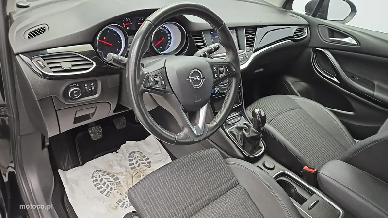 Opel Astra L 9