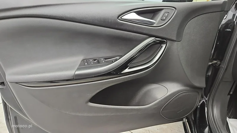 Opel Astra L 10