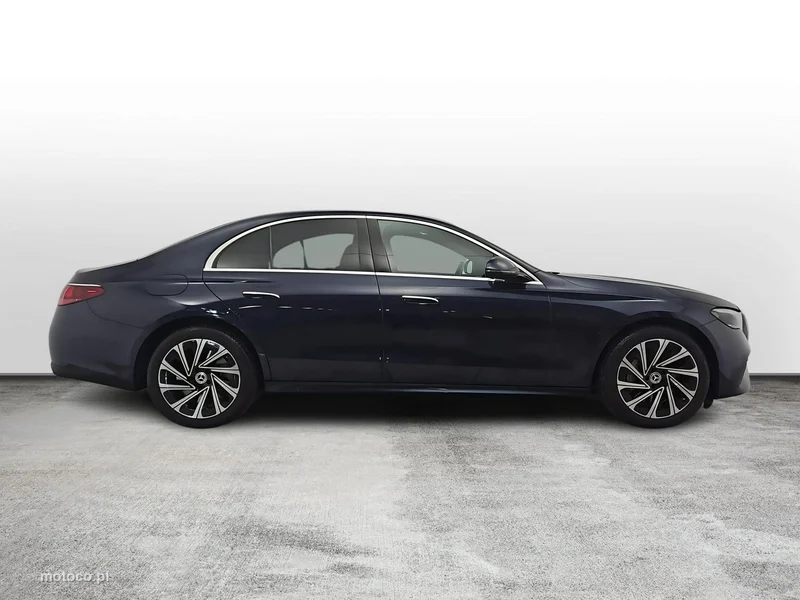 Mercedes-Benz Klasa E W214 E 300 6