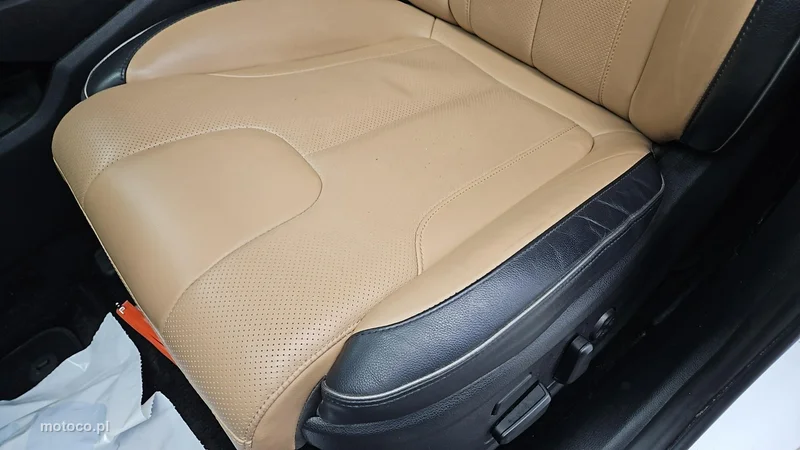 Hyundai SANTA FE 12