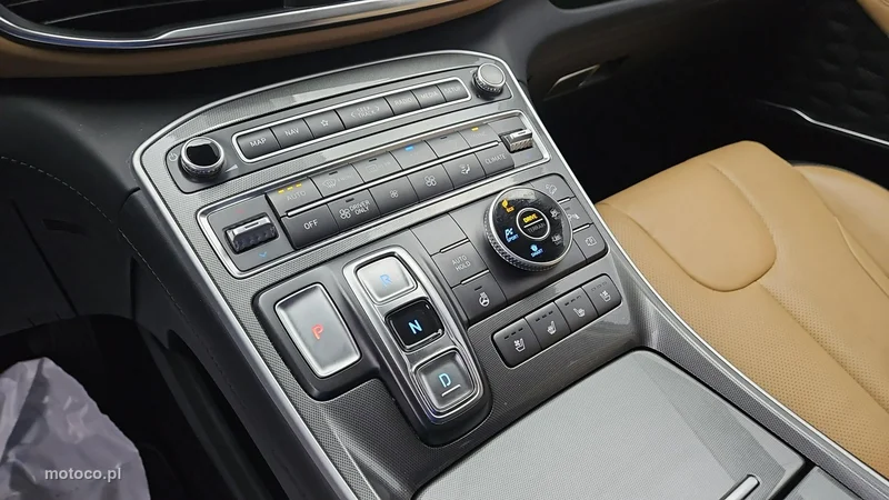 Hyundai SANTA FE 18