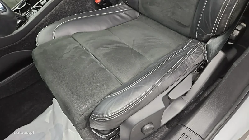 Volvo XC 40 12