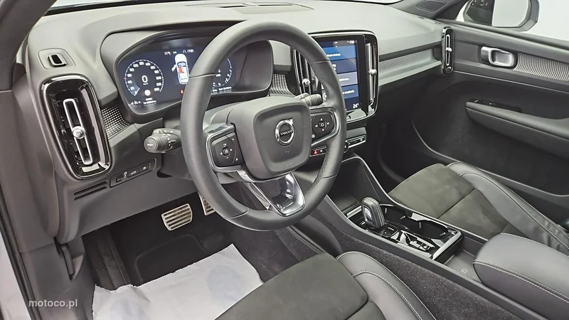 Volvo XC 40 9