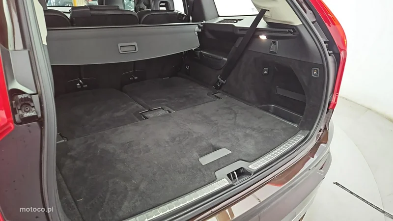 Volvo XC 90 22