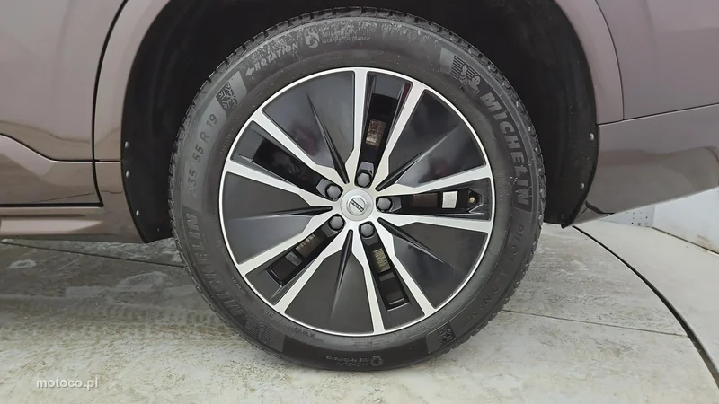 Volvo XC 90 24