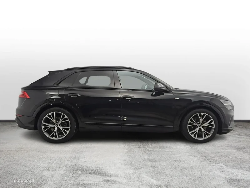 Audi Q8 4M 6