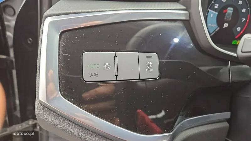 Audi Q3 F3 17