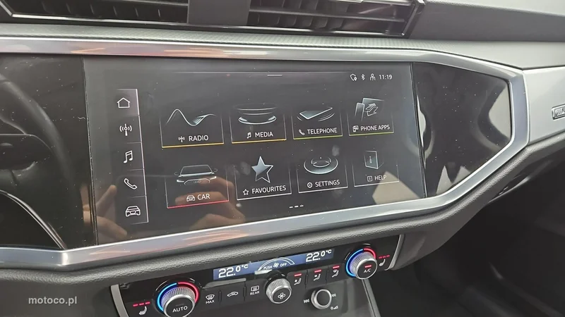 Audi Q3 F3 21