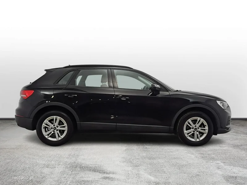 Audi Q3 F3 6