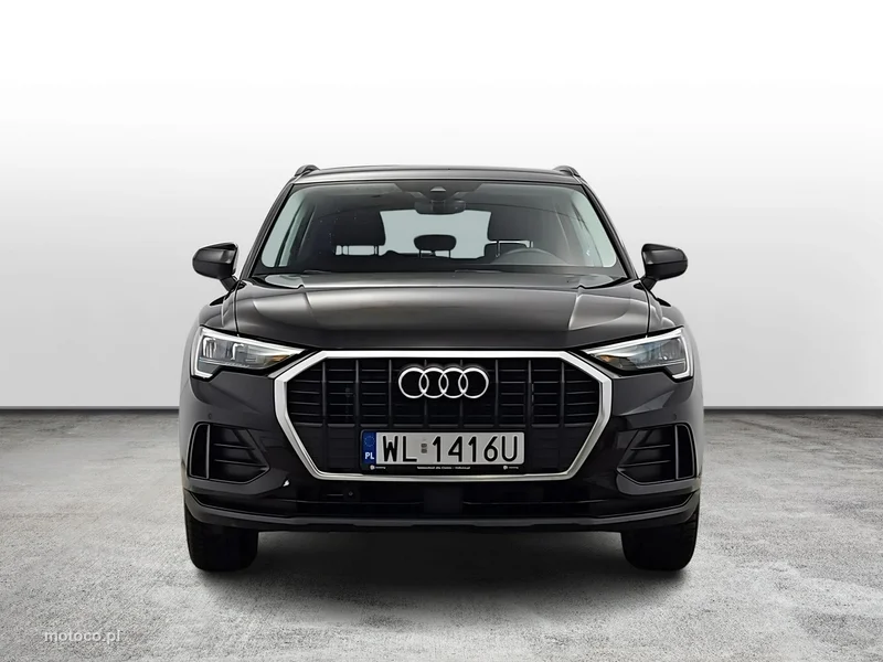 Audi Q3 F3 8