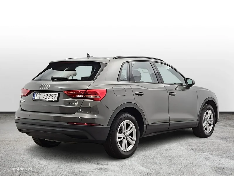 Audi Q3 F3 5