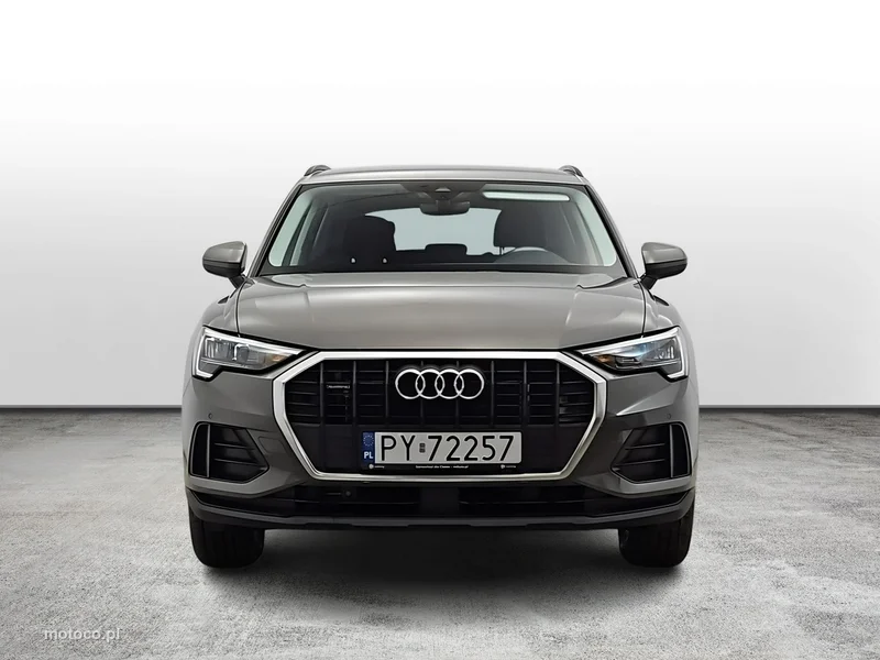 Audi Q3 F3 8