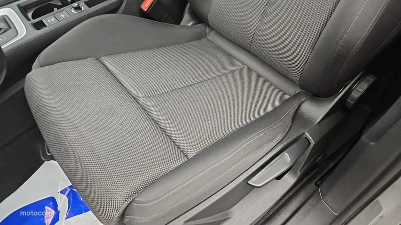 Audi Q3 F3 12