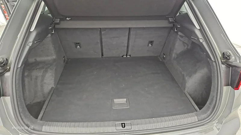 Audi Q3 F3 21