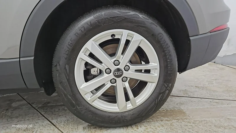 Audi Q3 F3 23