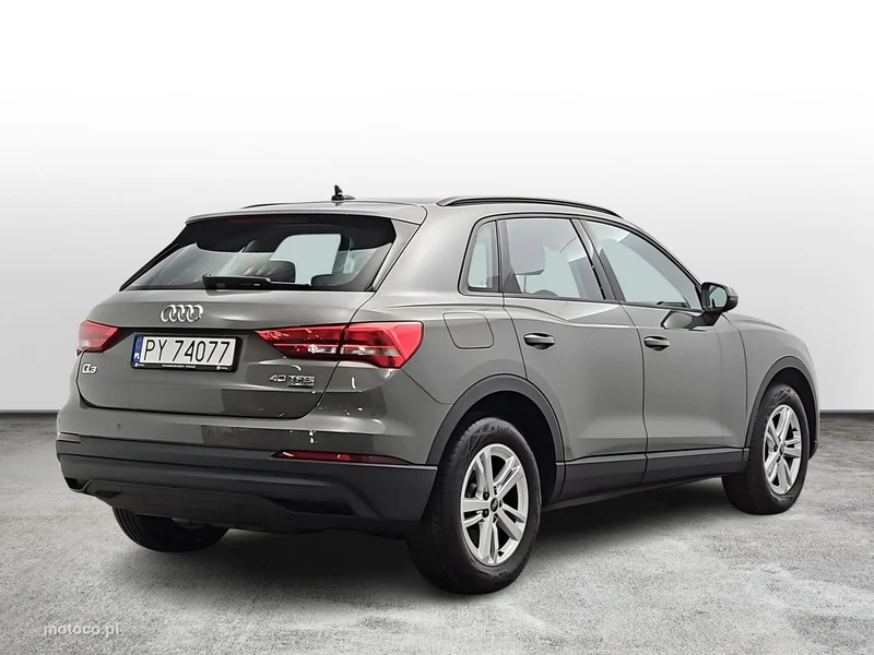 Audi Q3 F3 5