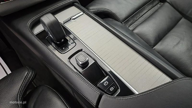 Volvo XC 90 16