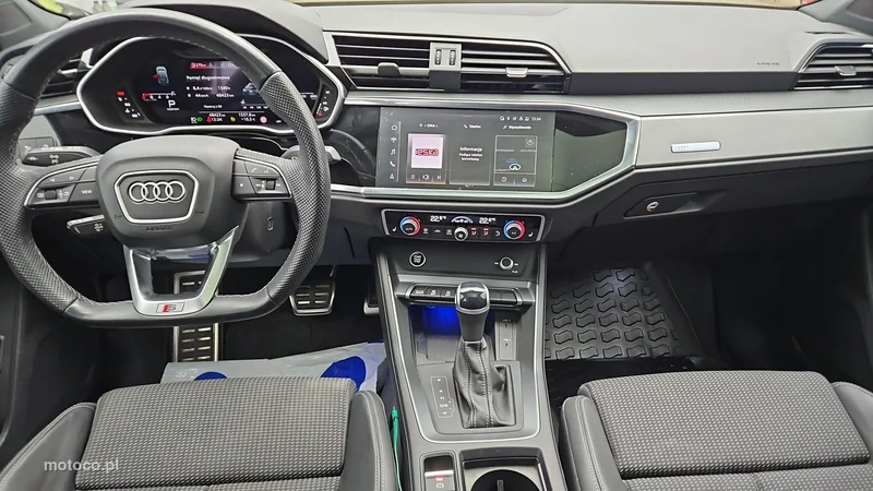 Audi Q3 F3 13